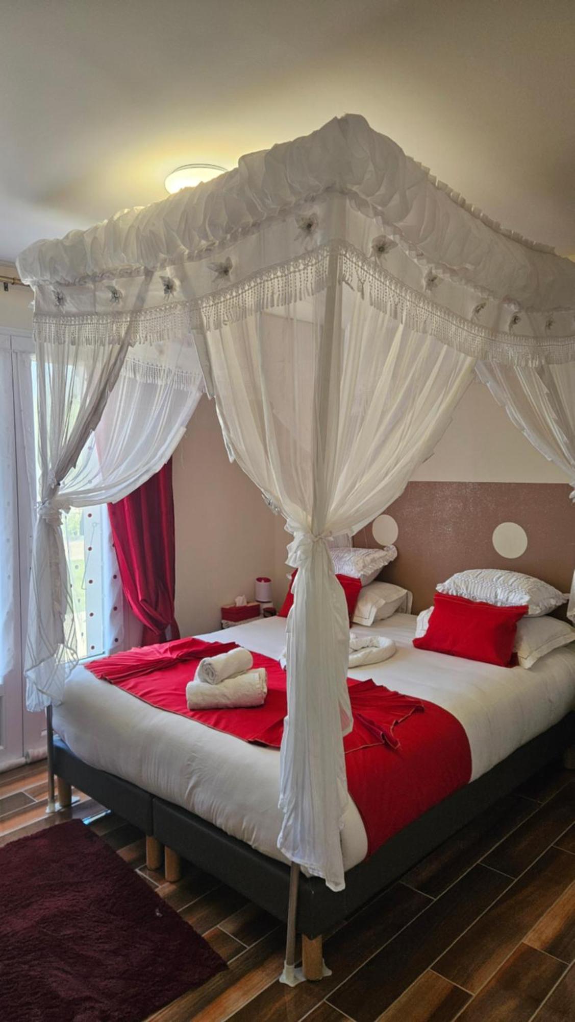 Esprit Etape Bed & Breakfast Saint-Barthelemy-de-Vals Exterior photo